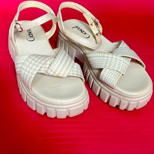 Chunky sandals size 6,5